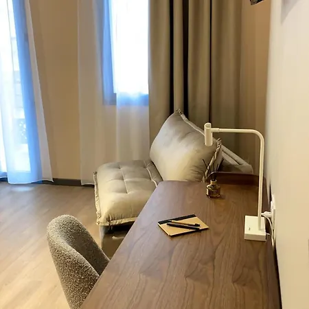 Du Commerce-restaurant Au Couteau