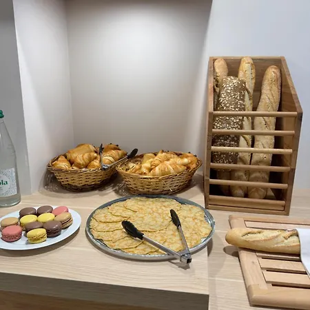 Hotel Du Commerce-restaurant Au Couteau