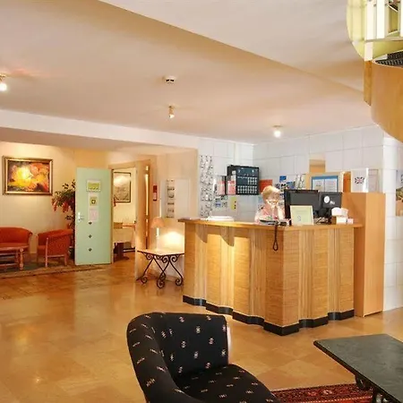 Du Commerce-restaurant Au Couteau Hotel Nogent (Haute-Marne)