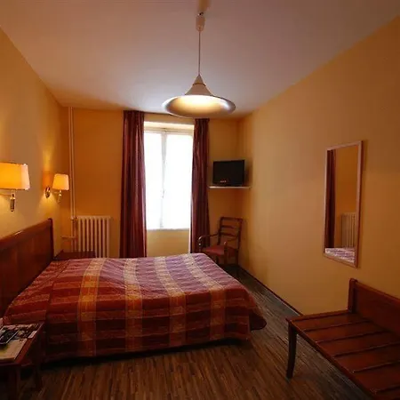 Hotel Du Commerce-restaurant Au Couteau Nogent (Haute-Marne)