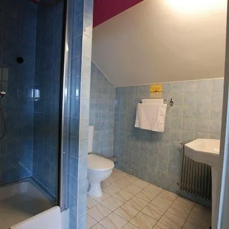 Du Commerce-restaurant Au Couteau 3*