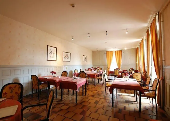 ホテル Du Commerce-restaurant Au Couteau Nogent