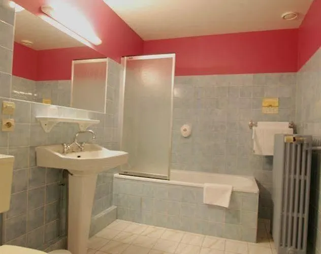 Du Commerce-restaurant Au Couteau 3*